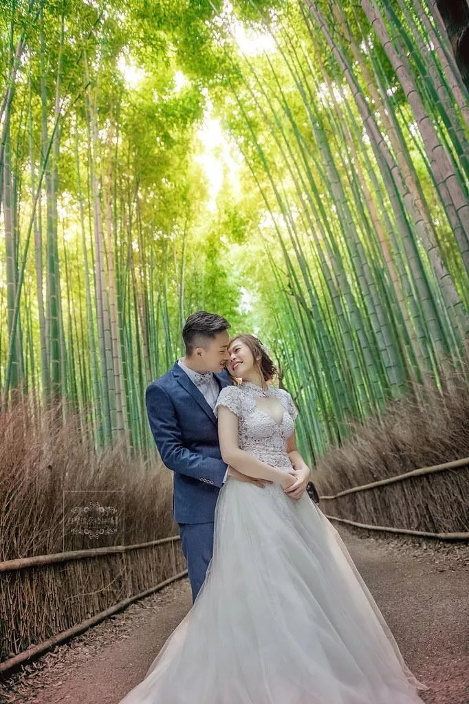 日本關西海外婚紗攝影推薦景點,京都嵐山竹林,視覺流感旅拍-婚紗攝影日本關西推薦海外婚紗攝影景點|京都鴨川日本關西推薦海外婚紗攝影景點|京都鴨川日本關西海外婚紗夢幻推薦景點|京都嵐山竹林
