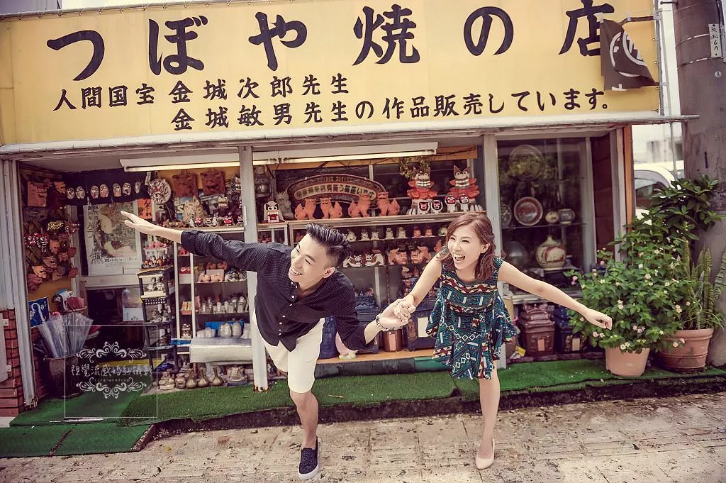 視覺流感海外婚紗攝影推薦,日本沖繩旅拍,那霸壺屋燒物博物館拍婚紗-海外婚紗攝影|日本沖繩|那霸壺屋燒物博物館