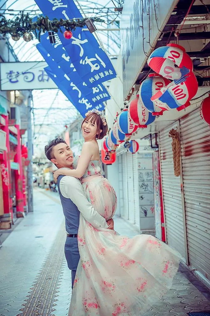 海外婚紗攝影,日本那霸拍婚紗,沖繩國際通街景旅拍,推薦視覺流感攝影-海外婚紗攝影|日本那霸|沖繩國際通街景