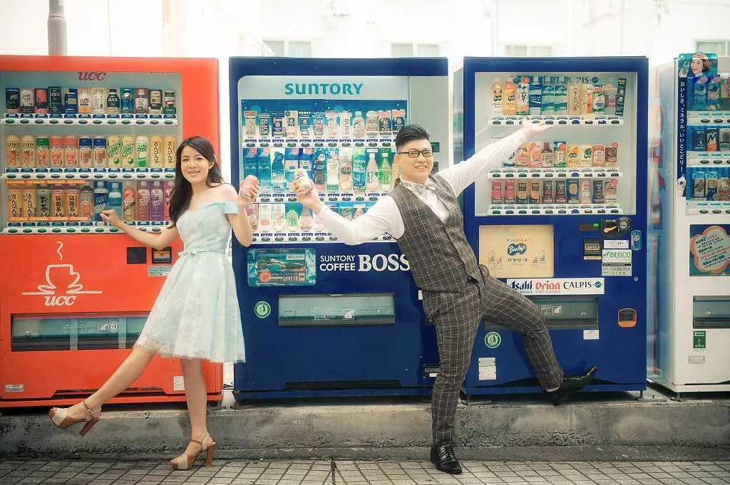 海外婚紗攝影,日本那霸拍婚紗,沖繩國際通街景旅拍,推薦視覺流感攝影-海外婚紗攝影|日本那霸|沖繩國際通街景