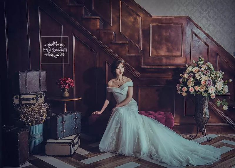 39256542561_de2623ed85_c-婚紗攝影台北婚紗景點推薦|巷子內攝影棚出租|精選風格作品-2