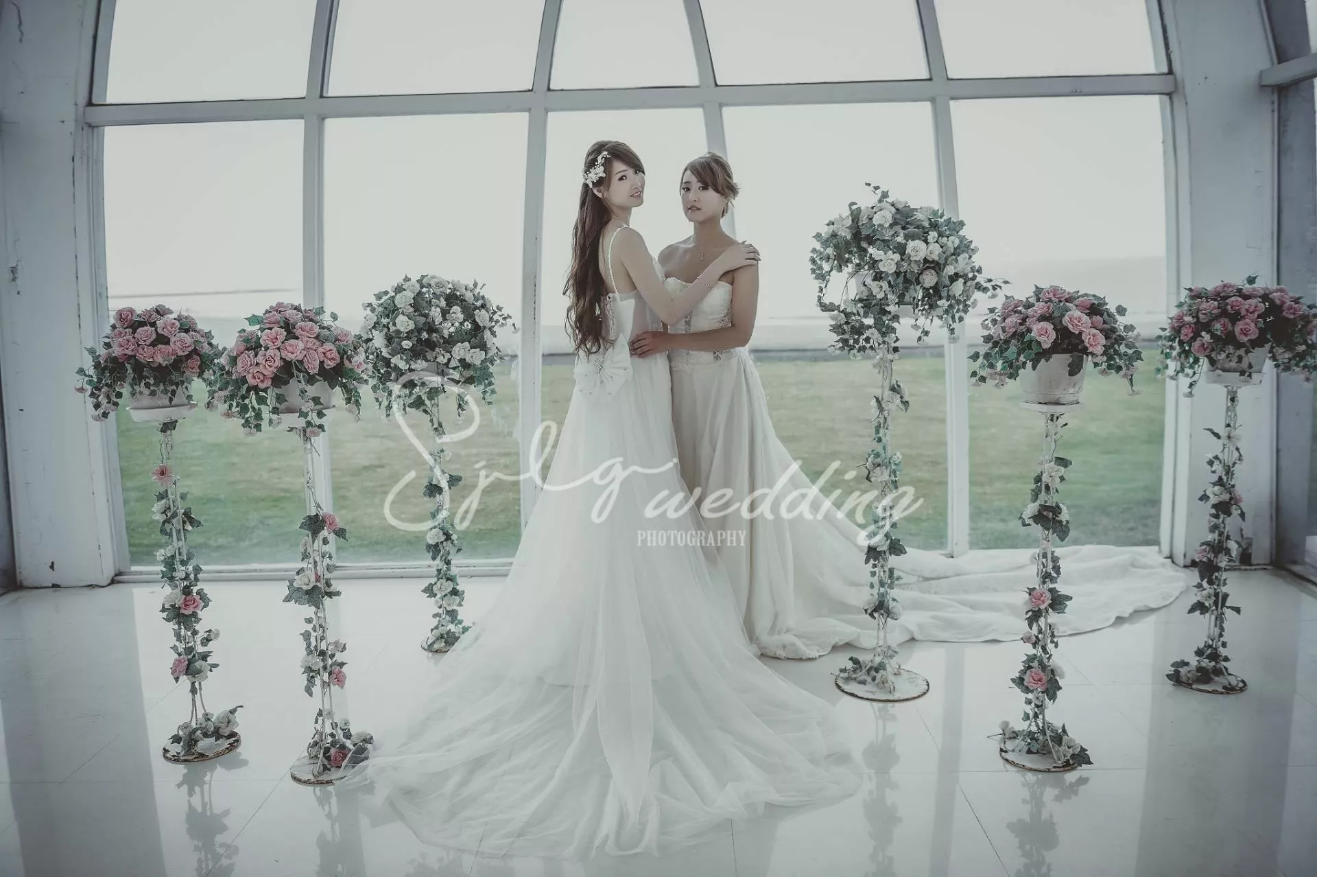 推薦中和視覺流感婚紗,閨蜜寫真婚紗,姊妹照-巷子內攝影棚|閨蜜照婚紗寫真|清新自然幸福