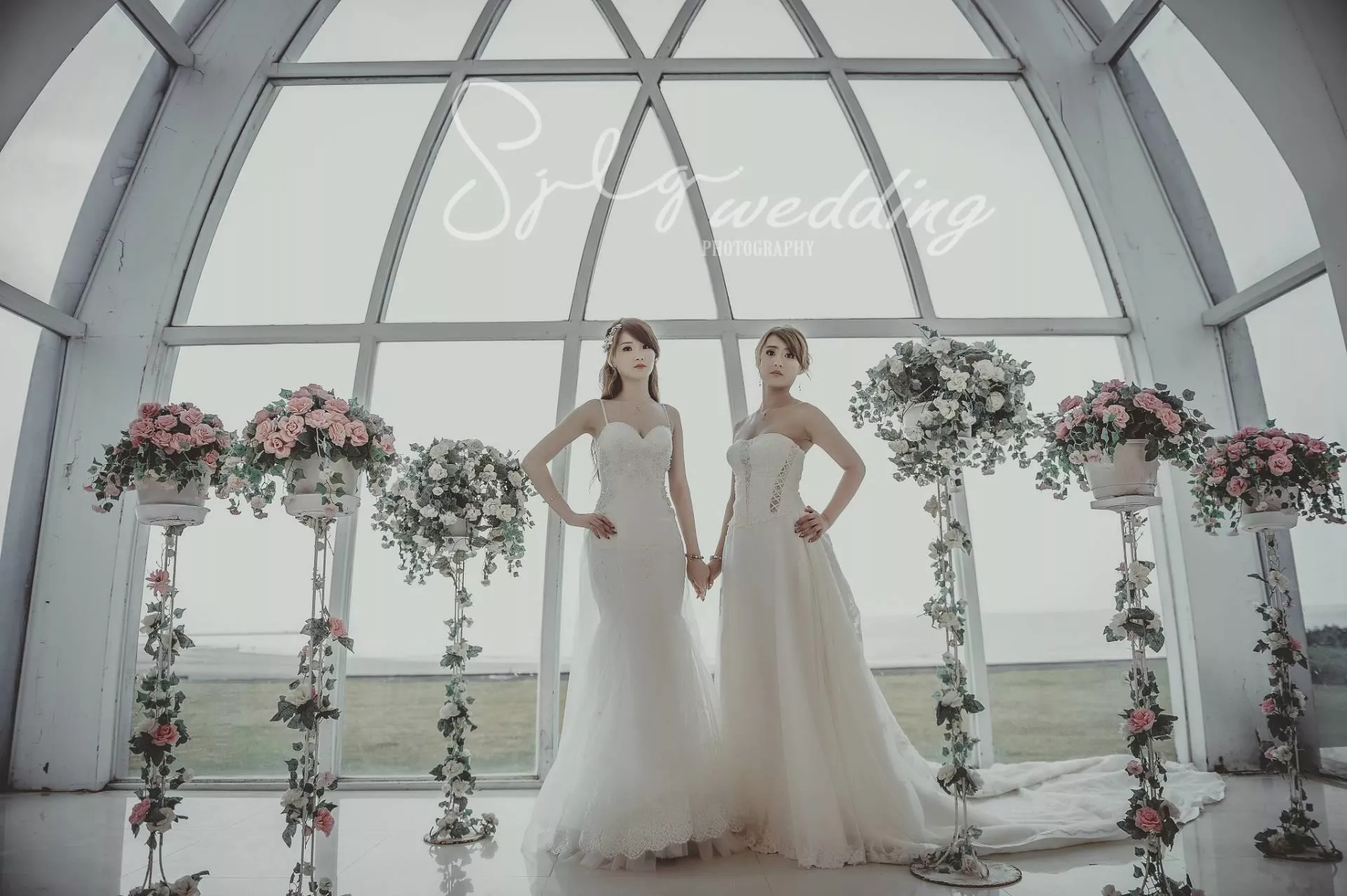 推薦中和視覺流感婚紗,閨蜜寫真婚紗,姊妹照-巷子內攝影棚|閨蜜照婚紗寫真|清新自然幸福
