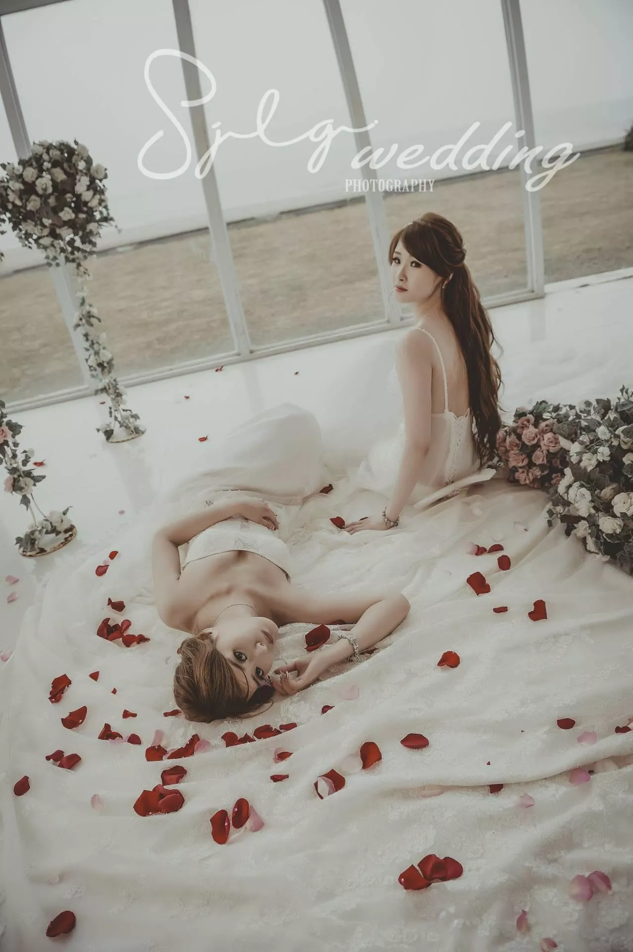 推薦中和視覺流感婚紗,閨蜜寫真婚紗,姊妹照-巷子內攝影棚|閨蜜照婚紗寫真|清新自然幸福