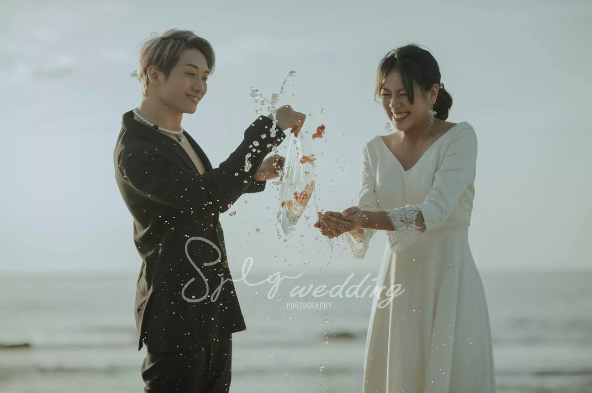拍婚紗推薦|韓風婚紗|自然系婚紗|美式清新|活潑甜蜜婚紗|唯美婚紗|視覺流感攝影|手工禮服-婚紗攝影精選作品|美式街頭|台潮繽紛|電影情境|童趣雜誌
