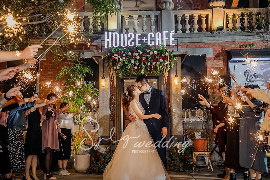 視覺流感婚紗攝影工作室唯一推薦-婚攝中壢紅樓HouseCafe1910|中壢婚禮紀錄|視覺流感婚紗攝影|手工婚紗出租