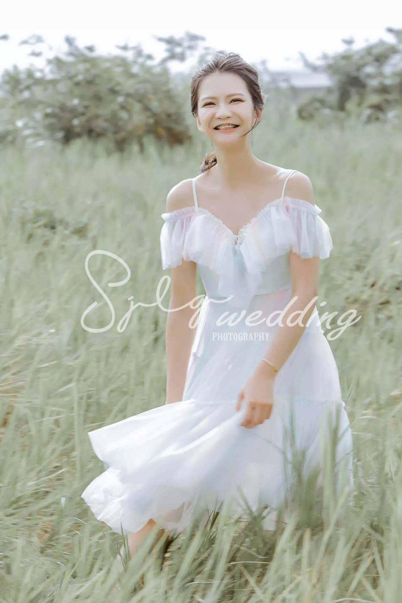 推薦中和視覺流感婚紗,閨蜜寫真婚紗,姊妹照-閨蜜寫真藝術婚紗|台北淡水市區海景拍攝|時尚韓風獨特