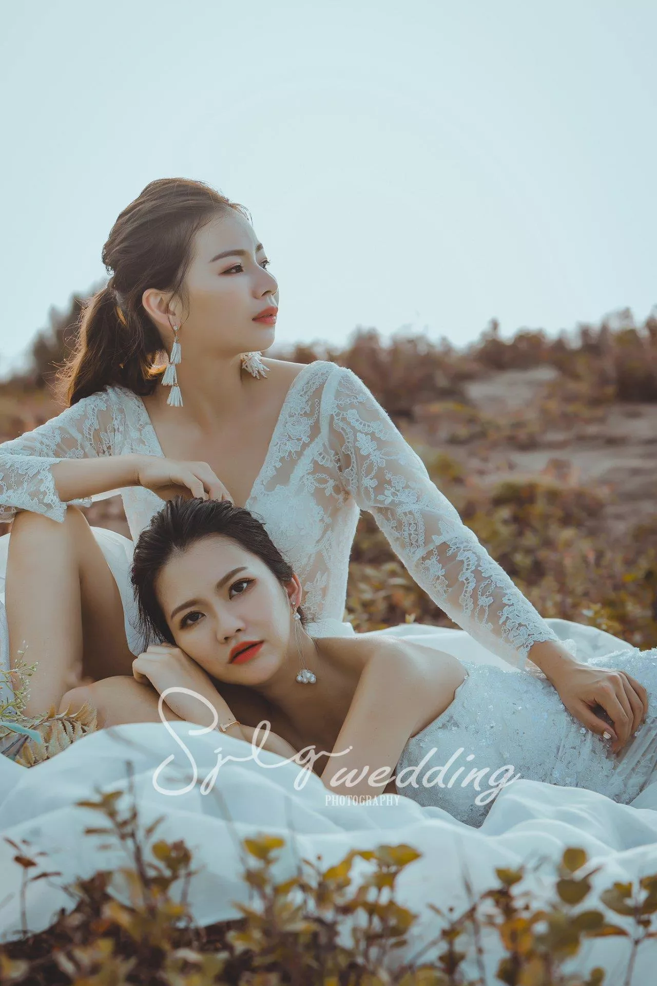 推薦中和視覺流感婚紗,閨蜜寫真婚紗,姊妹照-閨蜜寫真藝術婚紗|台北淡水市區海景拍攝|時尚韓風獨特
