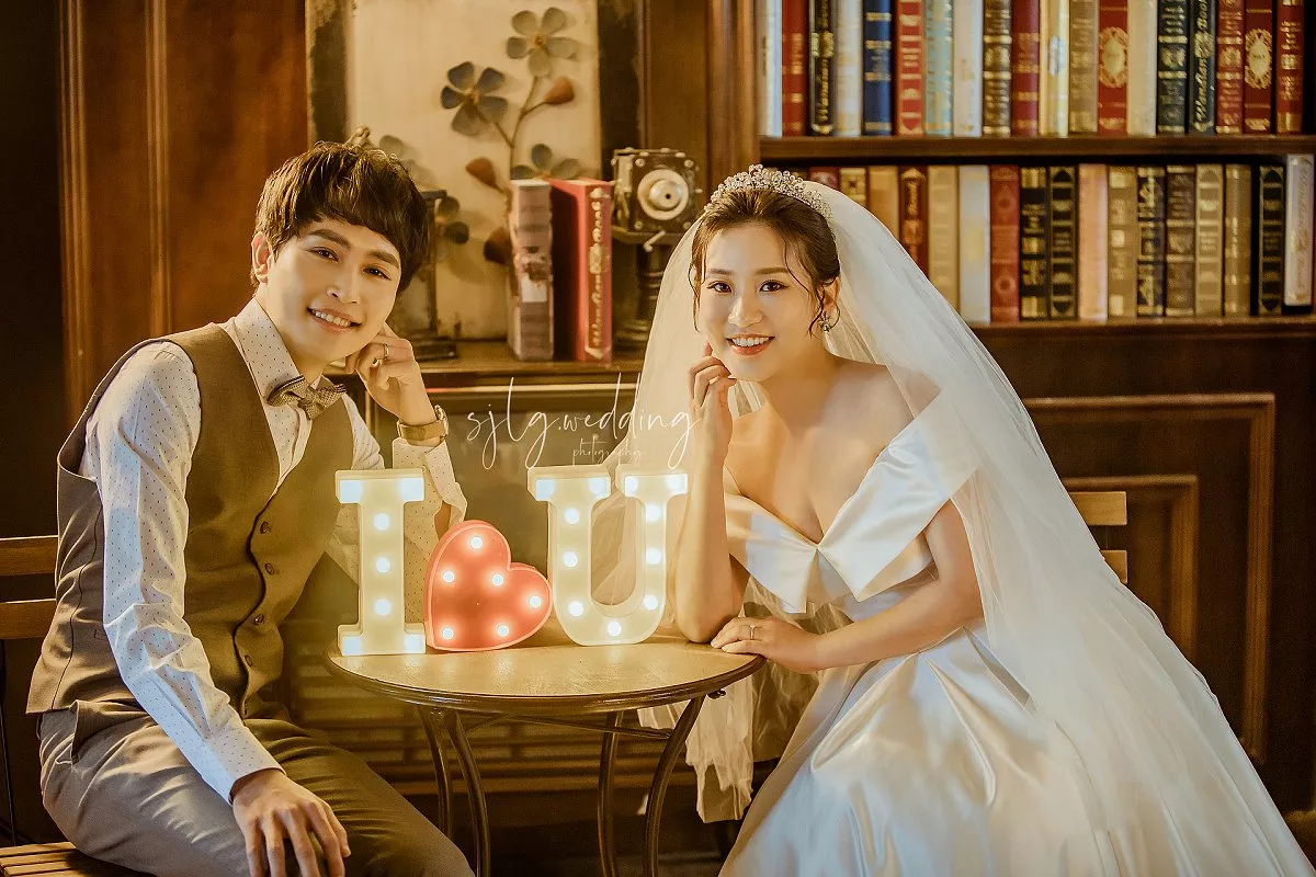 #婚紗攝影,#手工禮服租借,#閨蜜寫真婚紗,#個人寫真藝術照,#巷子內攝影棚出租,#海外婚紗,#婚禮紀錄,#新娘秘書,#孕婦照孕婦寫真,#台北婚紗推薦,#板橋婚紗推薦,#中和婚紗推薦,#婚紗照價格,#婚紗包套(145)-視覺流感婚紗攝影新人精選(A)|韓風|自然|個性|美式|活潑|甜蜜|溫馨|婚紗作品