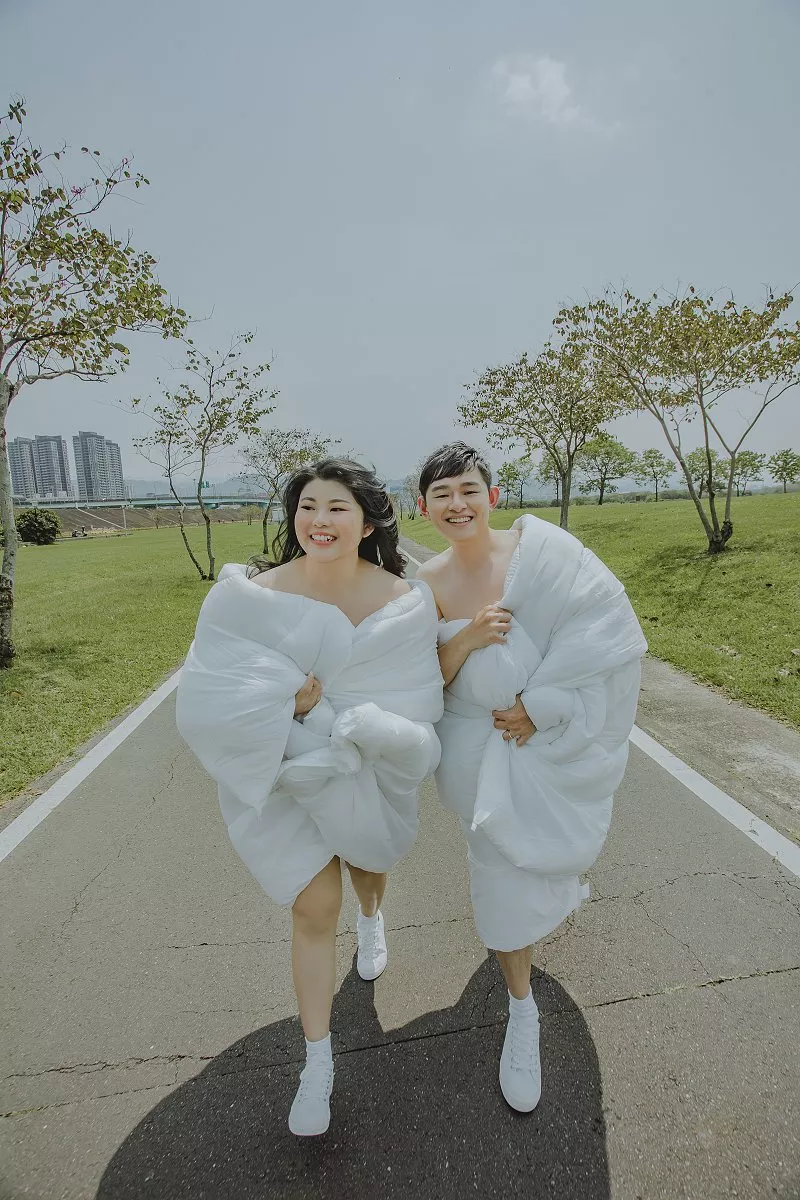 #婚紗攝影,#手工禮服租借,#閨蜜寫真婚紗,#個人寫真藝術照,#巷子內攝影棚出租,#海外婚紗,#婚禮紀錄,#新娘秘書,#孕婦照孕婦寫真,#台北婚紗推薦,#板橋婚紗推薦,#中和婚紗推薦,#婚紗照價格,#婚紗包套(8)-視覺流感婚紗攝影新人精選(A)|韓風|自然|個性|美式|活潑|甜蜜|溫馨|婚紗作品